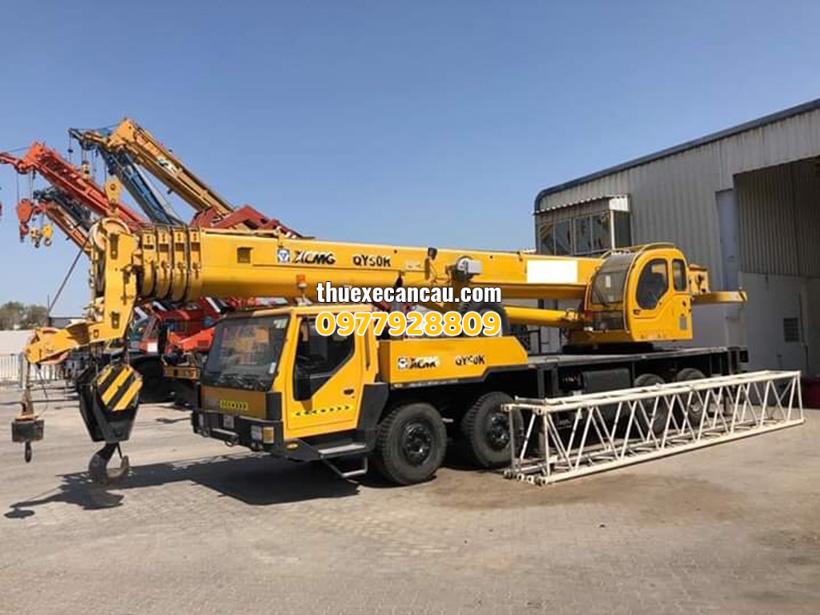 Dịch vụ thuê xe cần cẩu Bình Dương