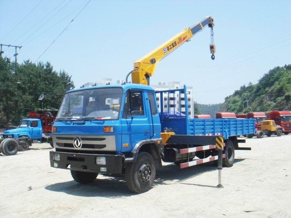 Cho Thuê Xe Cần Cẩu Dĩ An Bình Dương
