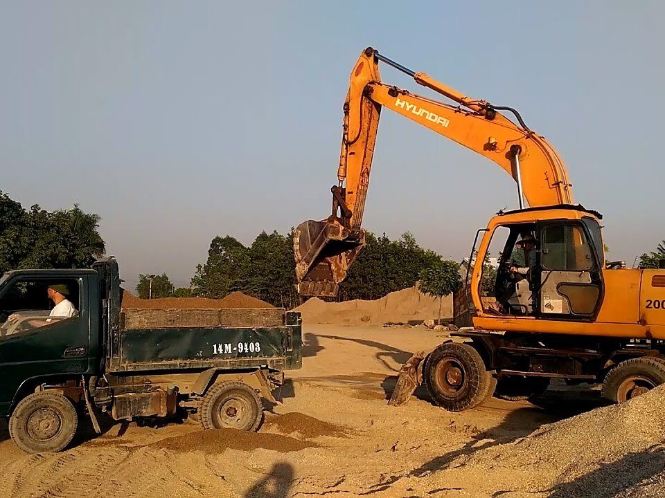 Thuê xe cần cẩu Dầu Tiếng Bình Dương giá rẻ