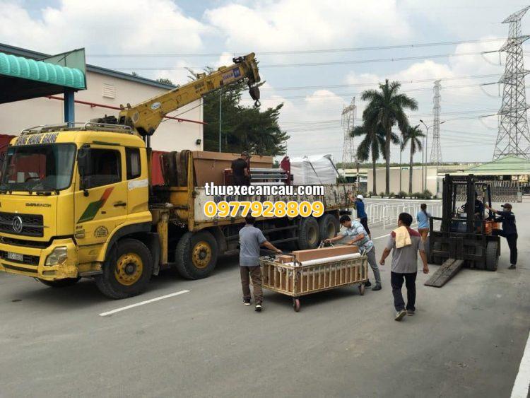 Cho thuê xe cần cẩu xe đầu kéo Dĩ An Bình Dương