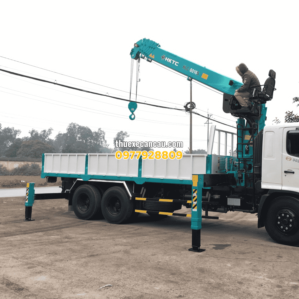 Dịch thuê xe cần cẩu giá rẻ KCN Đức Hòa Long An
