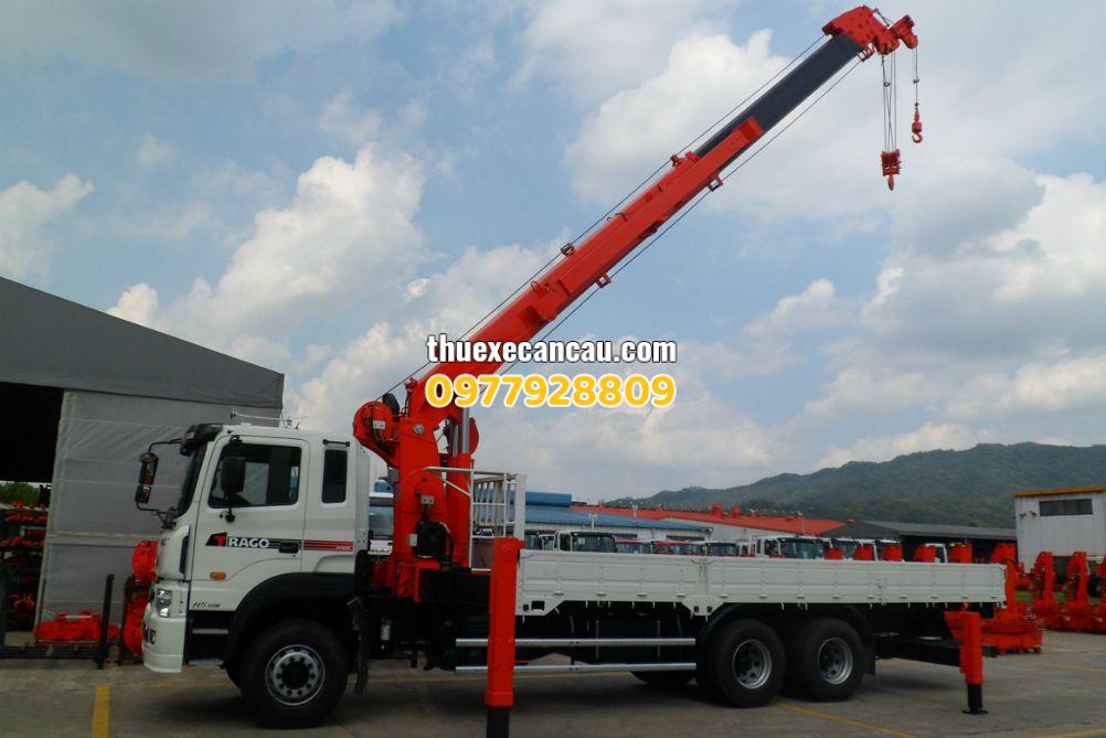 Dịch thuê xe cần cẩu giá rẻ KCN Đức Hòa Long An