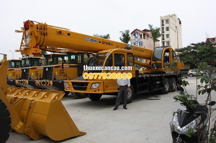 Địa điểm cho thuê xe cần cẩu xe đầu kéo Tân Uyên Bình Dương