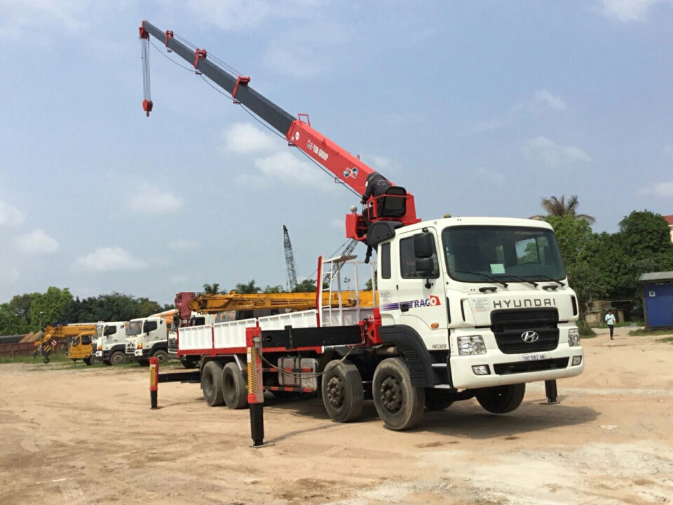 Cho thuê xe cẩu xe móc Tân Uyên Bình Dương