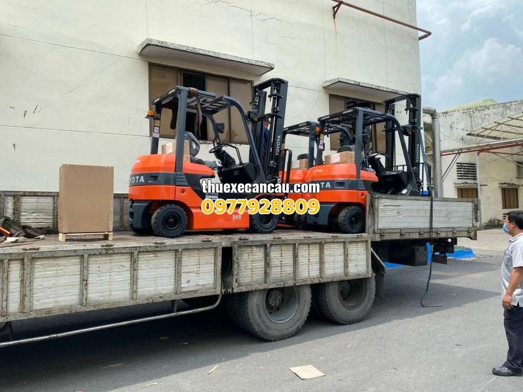 Chuyên cho thuê các loại xe cẩu xe nâng xe móc giá rẻ Phú Giáo Bình Dương