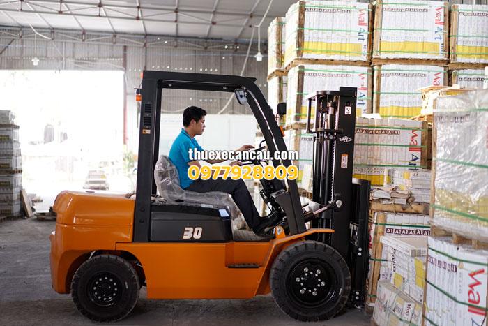 Dịch vụ cho thuê xe cẩu xe nâng xe múc KCN Đức Hòa Long An