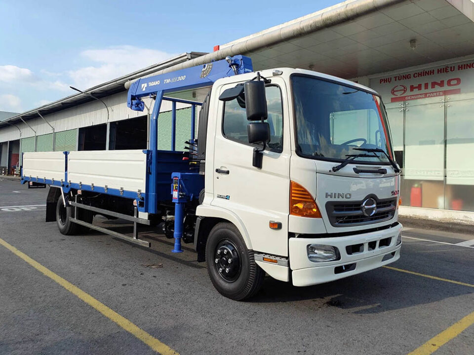 Thuê xe cẩu xe nâng xe móc các loại Tân Phước Khánh Bình Dương
