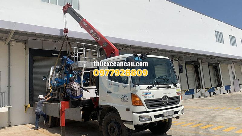 Dịch vụ thuê xe cẩu xe múc các loại Tân Phước Khánh Bình Dương