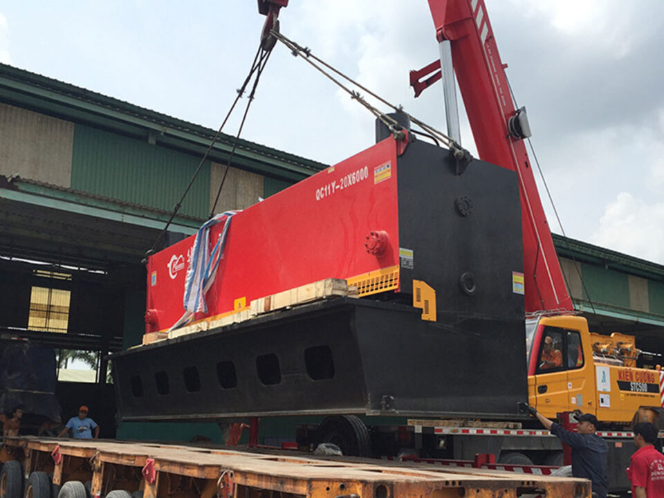 Chuyên cho thuê xe cẩu xe nâng xe móc giá rẻ Bến Cát Bình Dương