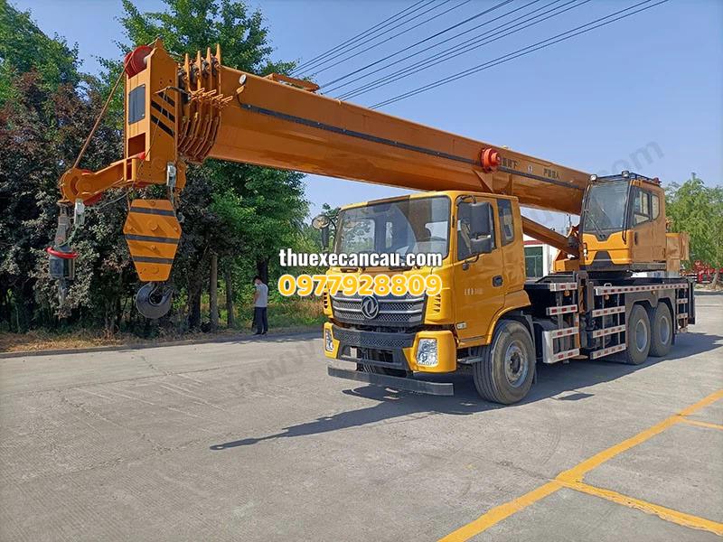 Dịch vụ cho thuê xe cần cẩu giá rẻ KCN Đức Hòa Long An