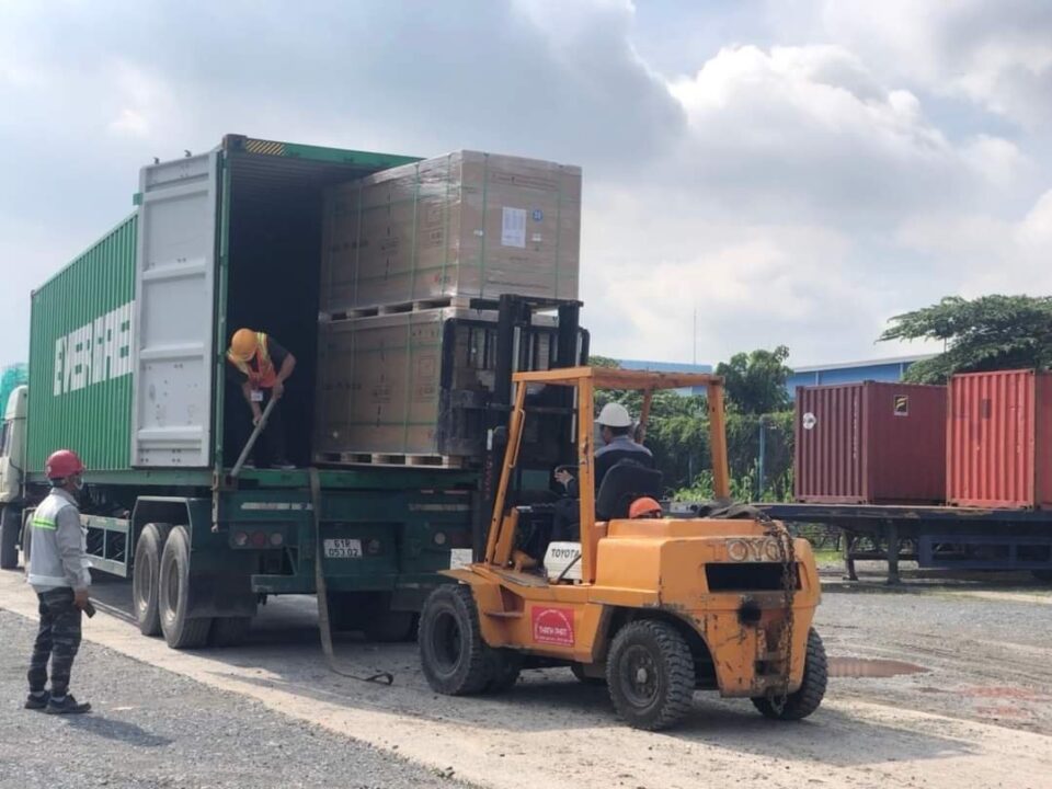 Dịch vụ cho thuê xe nâng xe cẩu xe đầu kéo KCN Mỹ Phước Tân Vạn