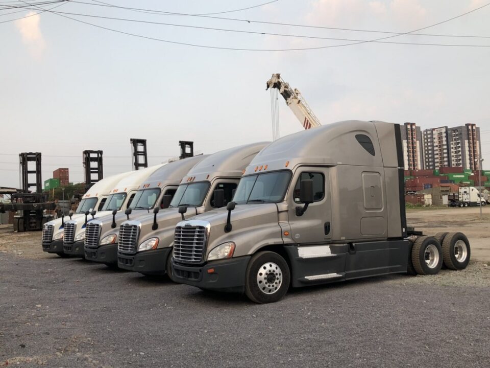 Địa điểm thuê xe cần cẩu xe đầu kéo chuyên nghiệp KCN Sóng Thần