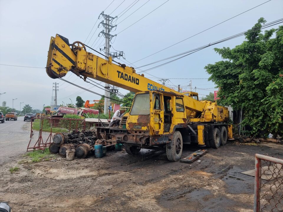 Cho thuê xe cần cẩu xe đầu kéo KCN Bàu Bàng Bình Dương