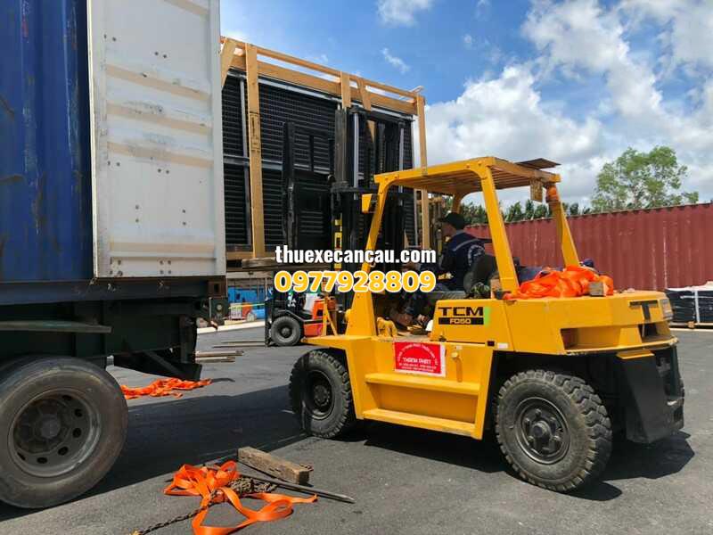 Cung cấp dịch vụ thuê xe cẩu xe nâng xe móc Dầu Tiếng Bình Dương