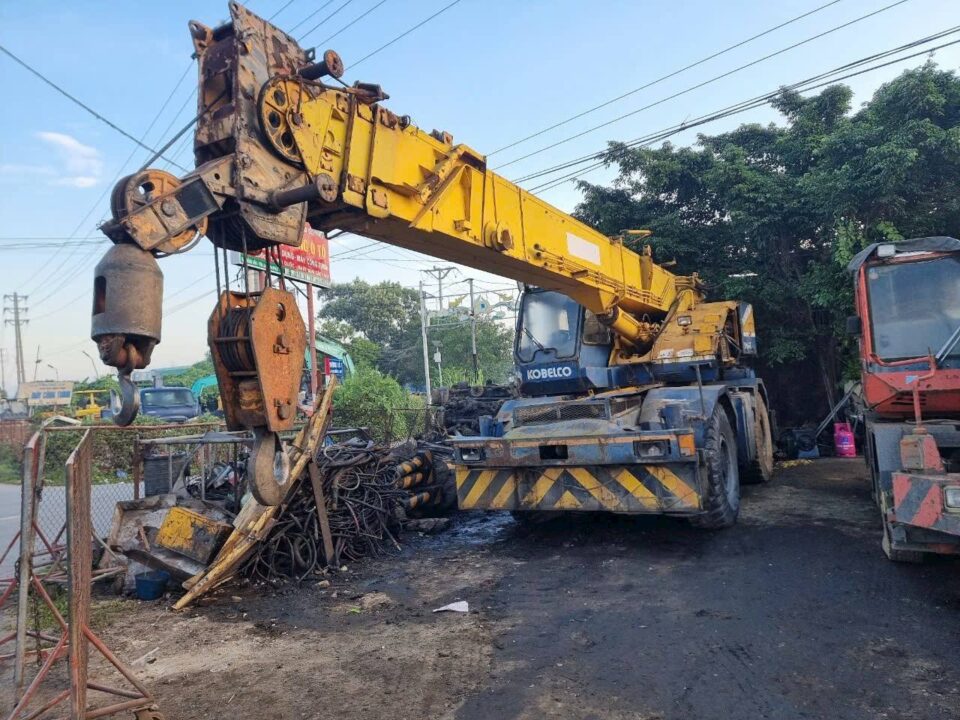 Dịch vụ cho thuê xe cẩu xe nâng xe múc KCN Đức Hòa Long An