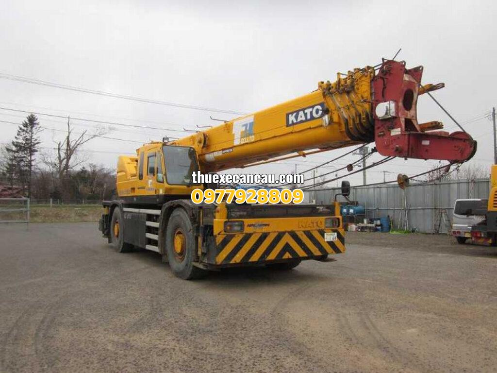 Thuê xe cẩu Dĩ An giá rẻ – Uy tín & Chuyên nghiệp