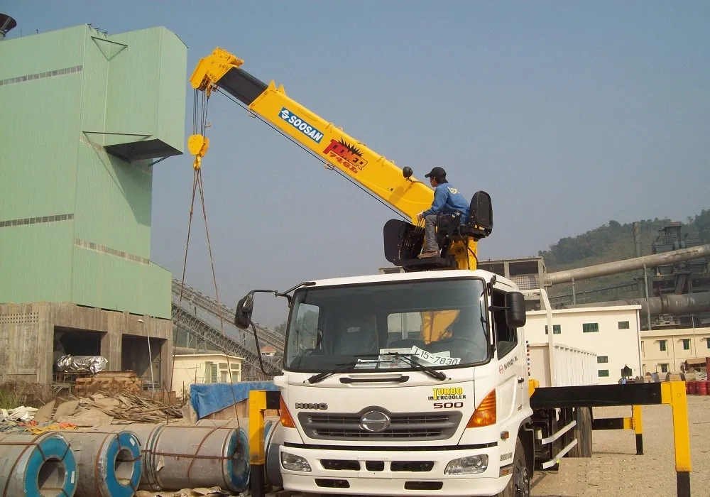 Cho thuê xe cẩu xe nâng KCN Đại Đăng Bình Dương