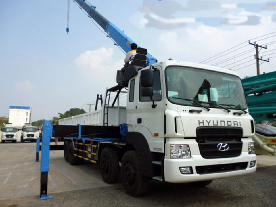 Chuyên cho thuê các loại xe cẩu xe nâng xe móc xe đầu kéo xe múc Bến Cát Bình Dương giá rẻ