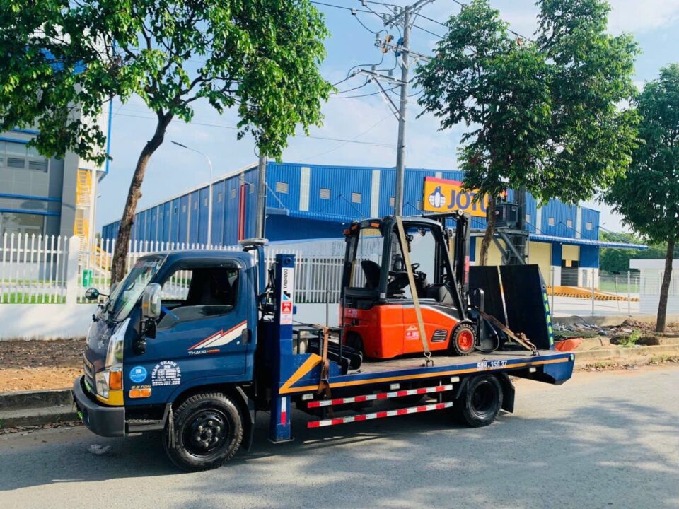 Chuyên cung cấp cho thuê xe cẩu, xe nâng, xe móc, xe múc tại Tân Phước Khánh, Bình Dương – Xe Cẩu Mạnh Cường