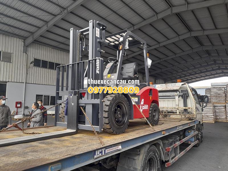 Cung cấp cho thuê xe nâng xe móc xe cứu hộ xe cần cẩu giá tốt Thủ Dầu Một Bình Dương