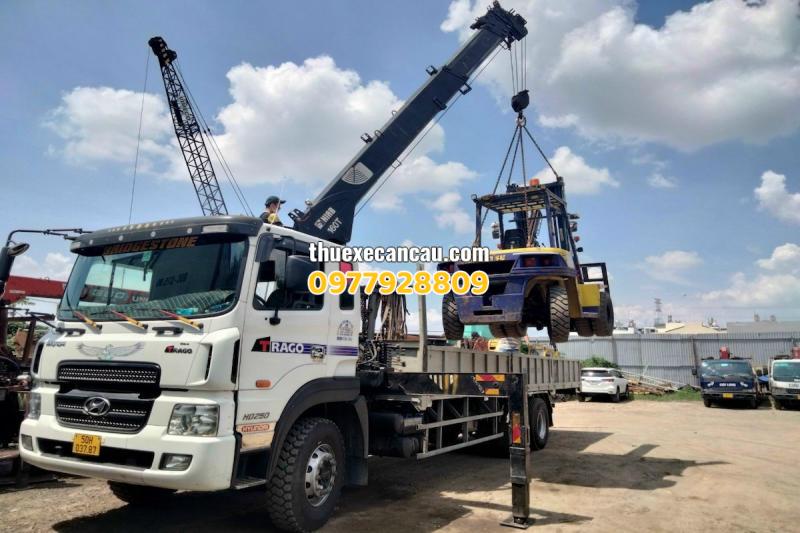 Dịch vụ thuê xe cẩu xe móc tại Thuận An Bình Dương