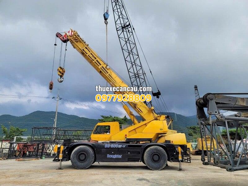 Thuê xe cần cẩu xe móc xe đầu kéo KCN Đất Cuốc Bình Dương