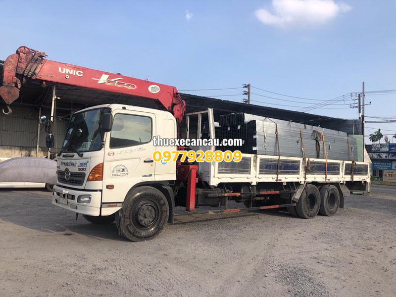 Cần cho thuê các loại xe cần cẩu xe đầu kéo KCN Đại Đăng Bình Dương