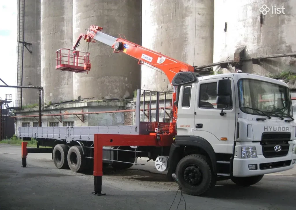 Cung cấp cho thuê xe cẩu xe nâng xe móc các loại giá rẻ Thủ Dầu Một