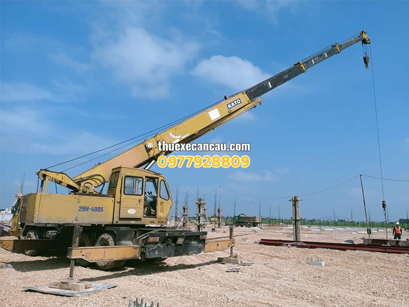 Cho thuê xe cẩu, xe nâng hiện đại hỗ trợ sản xuất, xây dựng và vận chuyển tại KCN Trảng Bàng, Thành Thành Công Tây Ninh