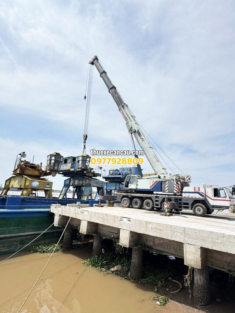 Cho thuê xe cẩu xe nâng xe đầu kéo các loại giá rẻ Thuận An