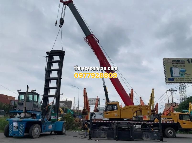 Dịch vụ cho thuê xe cần cẩu các loại hiệu quả giá rẻ KCN Đức Hòa