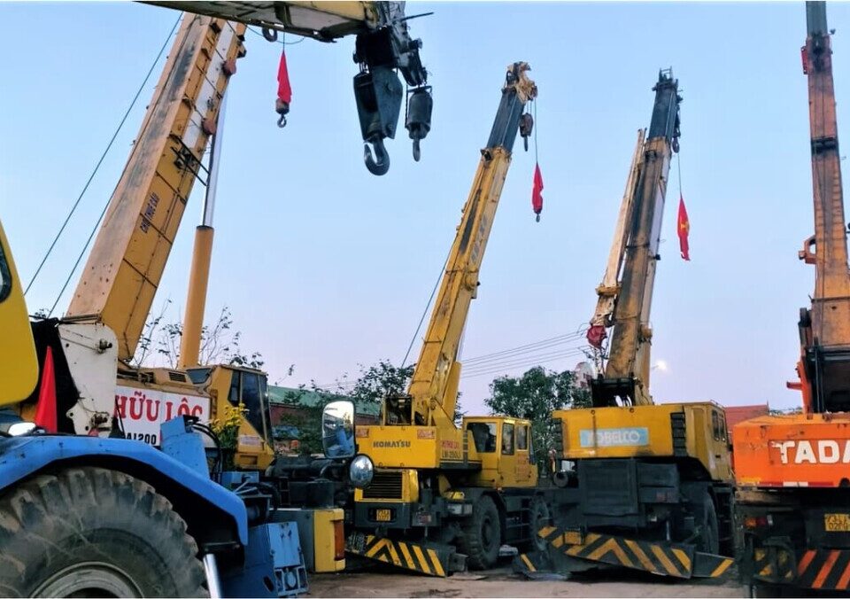 Dịch vụ nâng hạ chuyên nghiệp, chi phí thấp: cho thuê xe cẩu, xe đầu kéo Tân Uyên