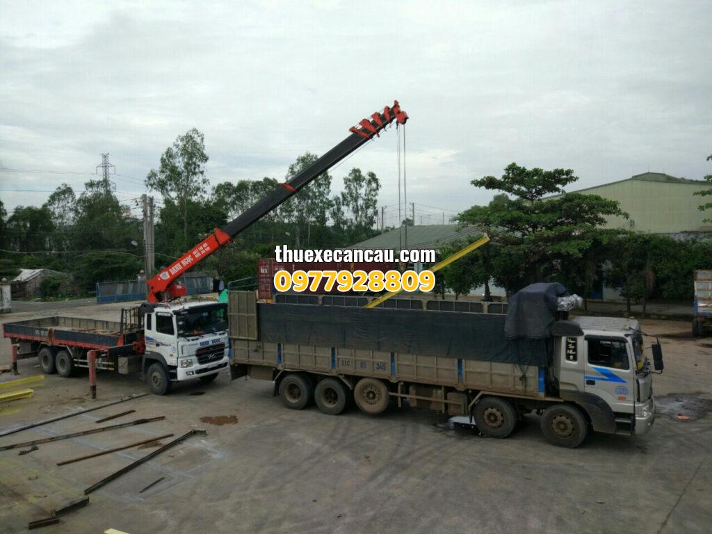 Thuê xe cần cẩu xe đầu kéo tại Thủ Dầu Một – Đáp ứng nhu cầu vận chuyển nâng hạ hàng hóa nhanh chóng và hiệu quả