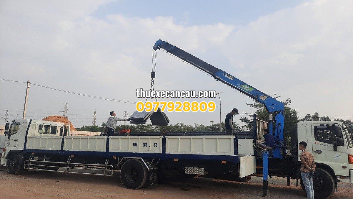 Thuê xe cần cẩu xe đầu kéo tại Thủ Dầu Một – Đáp ứng nhu cầu vận chuyển nâng hạ hàng hóa nhanh chóng và hiệu quả