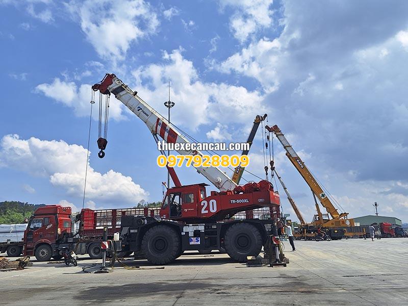 Dịch vụ cho thuê xe cẩu công nghiệp nhiều tải trọng, hỗ trợ sản xuất tại Bến Cát