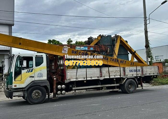 Giải pháp toàn diện về dịch vụ thuê xe cẩu, xe múc và xe đầu kéo tại Tân Uyên cho doanh nghiệp và cá nhân