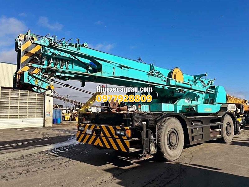 Xe cẩu Bình Dương giá tốt nhất, đáp ứng mọi nhu cầu nâng hạ hàng hóa và công trình