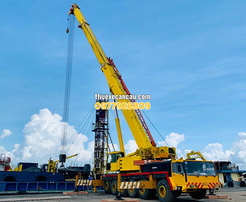 Cho thuê xe cần cẩu xe xúc xe đầu kéo chuyên dụng cho công trình dự án với giá cả hợp lý tại Khu công nghiệp Sóng Thần