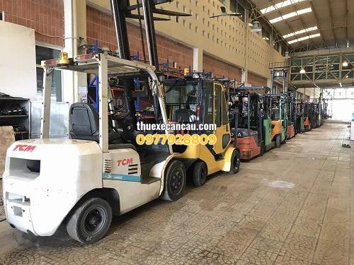 Chuyên cho thuê xe nâng xe cẩu xe móc các loại tại Bến Cát, hỗ trợ công trình xây dựng và vận chuyển hàng hóa