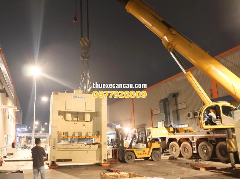 Chuyên cung cấp dịch vụ cho thuê xe cẩu xe nâng xe đầu kéo tại KCN VSIP giải pháp nâng hạ tối ưu giá rẻ hợp lý cho doanh nghiệp