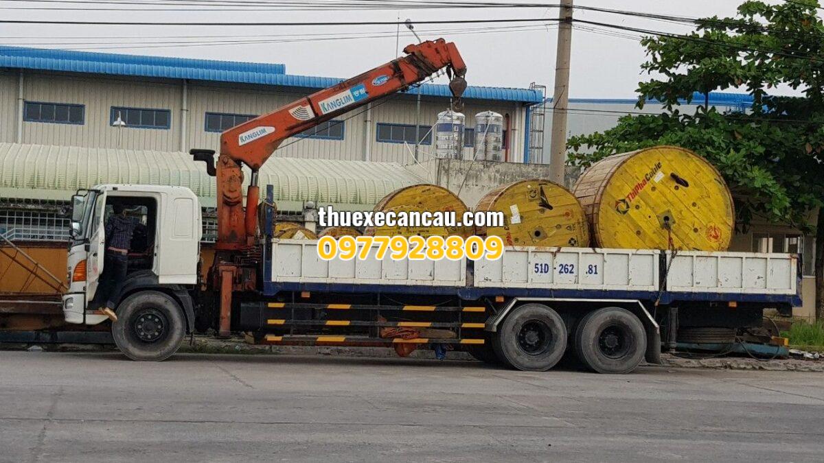Địa điểm cho thuê xe cẩu, xe nâng, xe đầu kéo tại Thuận An với giá cả cạnh tranh và uy tín cho doanh nghiệp
