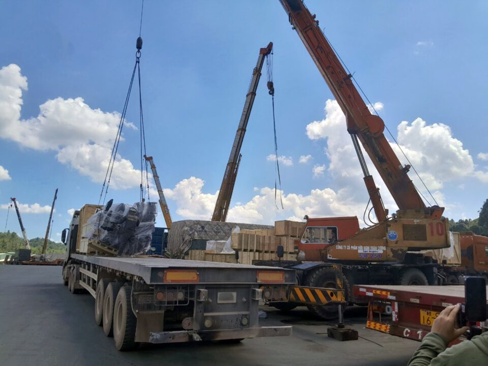 Dịch vụ thuê xe cẩu, xe nâng, xe đầu kéo chuyên nghiệp tại KCN Mỹ Phước uy tín giá cạnh tranh